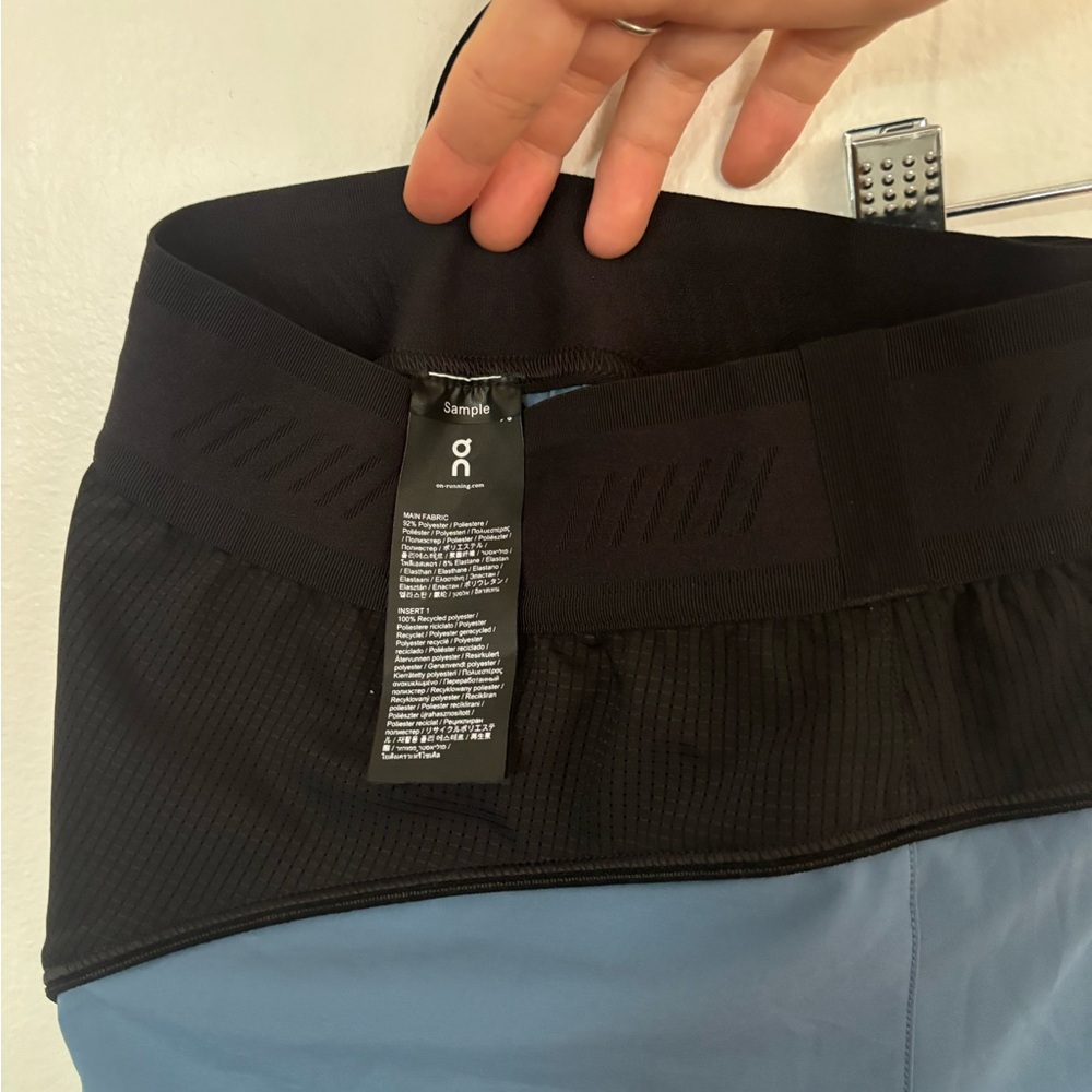 On Cloud Running Active Short Small - image 6